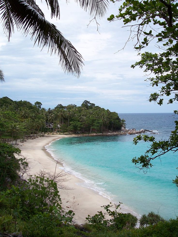 https://mdw-travel-data-us-east-1.s3.amazonaws.com/img/country/Thailand/Freedom-Beach/img_00.jpg