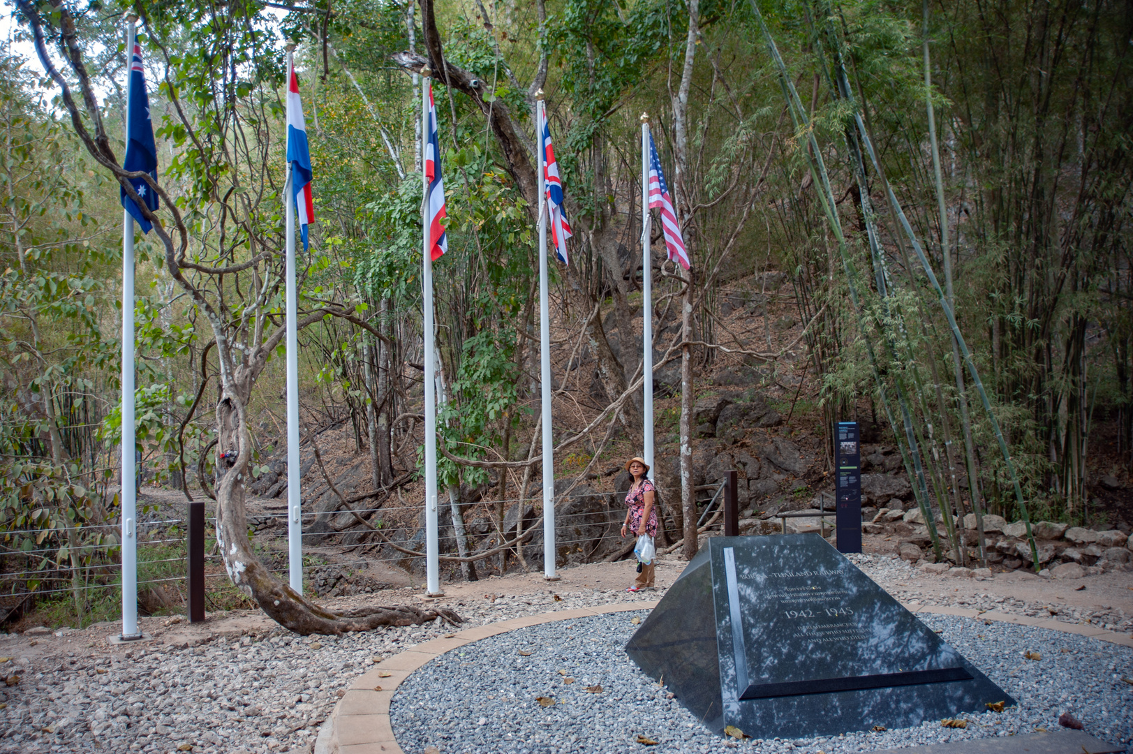 https://mdw-travel-data-us-east-1.s3.amazonaws.com/img/country/Thailand/Hellfire-Pass-Memorial-Museum/img_02.jpg