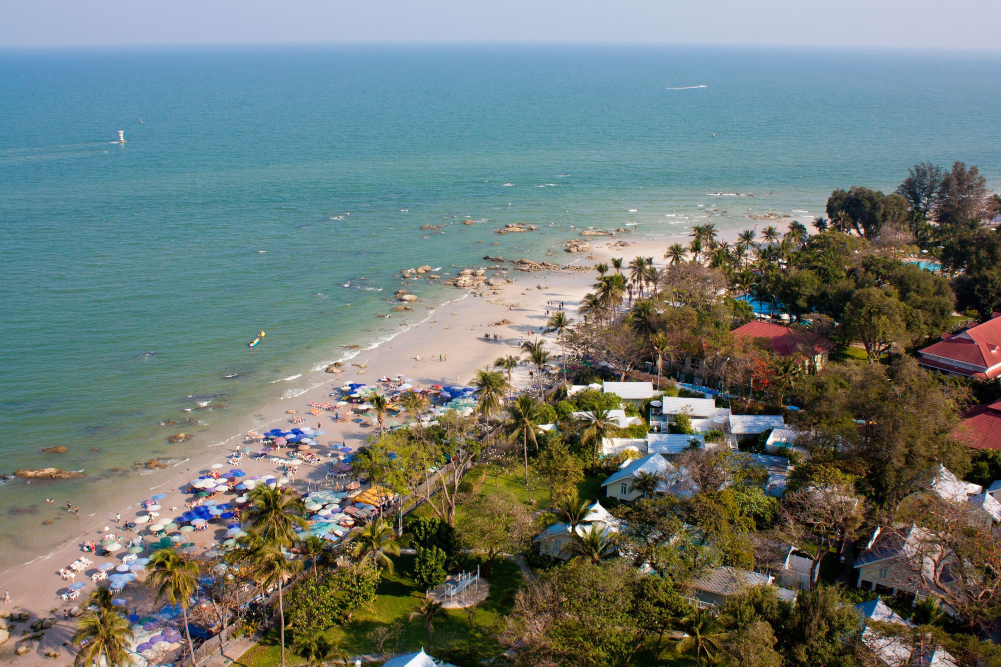 https://mdw-travel-data-us-east-1.s3.amazonaws.com/img/country/Thailand/Hua-Hin-Beach/img_00.jpg