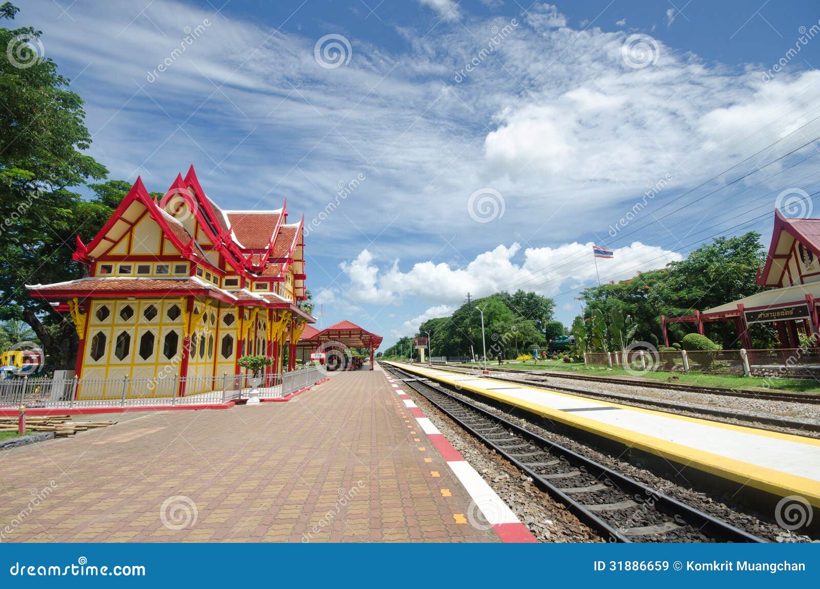 https://mdw-travel-data-us-east-1.s3.amazonaws.com/img/country/Thailand/Hua-Hin-Railway-Station/img_02.jpg