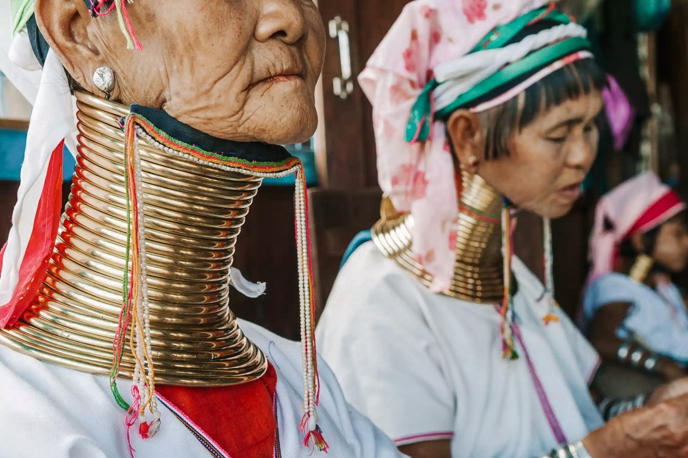 https://mdw-travel-data-us-east-1.s3.amazonaws.com/img/country/Thailand/Karen-Long-Neck-Hill-Tribe-Village/img_03.jpg
