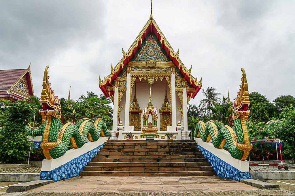 https://mdw-travel-data-us-east-1.s3.amazonaws.com/img/country/Thailand/Karon-Beach/img_04.jpg