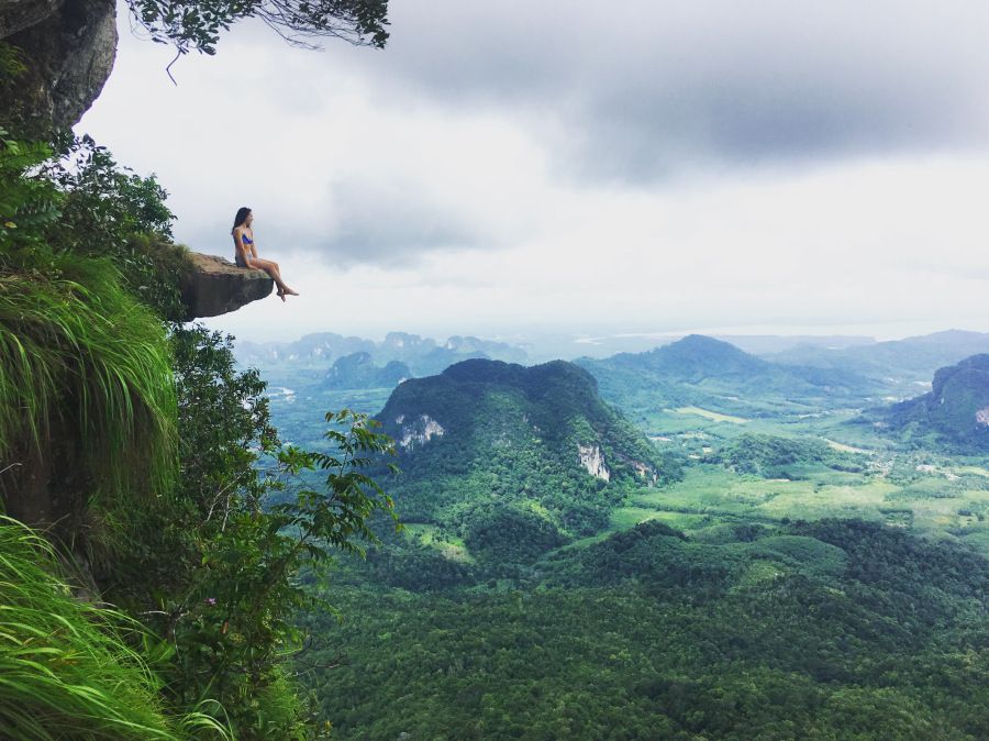 https://mdw-travel-data-us-east-1.s3.amazonaws.com/img/country/Thailand/Khao-Ngon-Nak--Dragon-Crest-/img_01.jpg