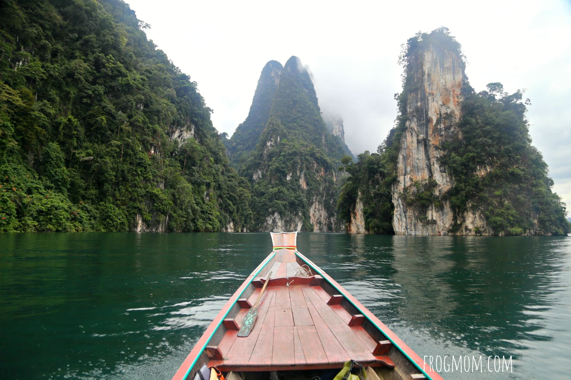 https://mdw-travel-data-us-east-1.s3.amazonaws.com/img/country/Thailand/Khao-Sok-National-Park/img_01.jpg