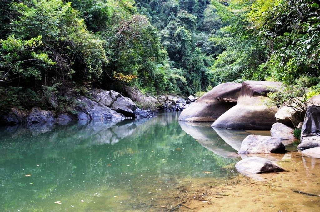 https://mdw-travel-data-us-east-1.s3.amazonaws.com/img/country/Thailand/Khao-Sok-National-Park/img_04.jpg