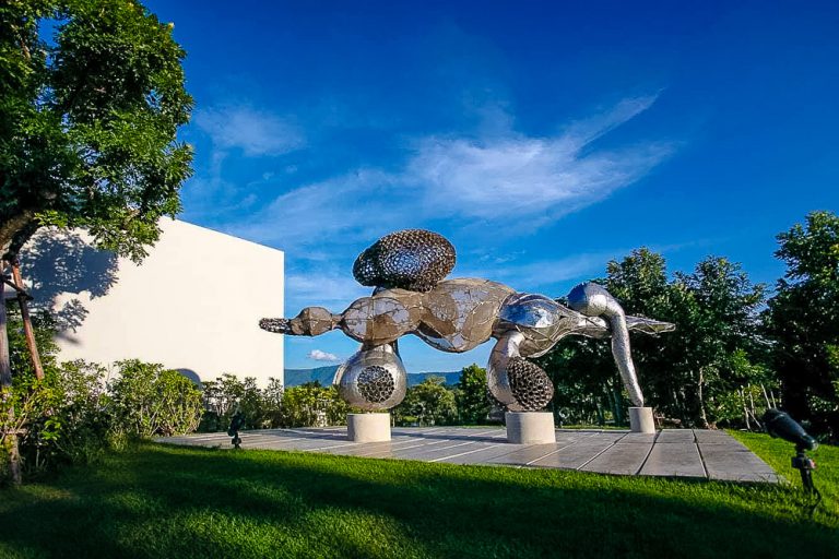 https://mdw-travel-data-us-east-1.s3.amazonaws.com/img/country/Thailand/Khao-Yai-Art-Museum/img_03.jpg