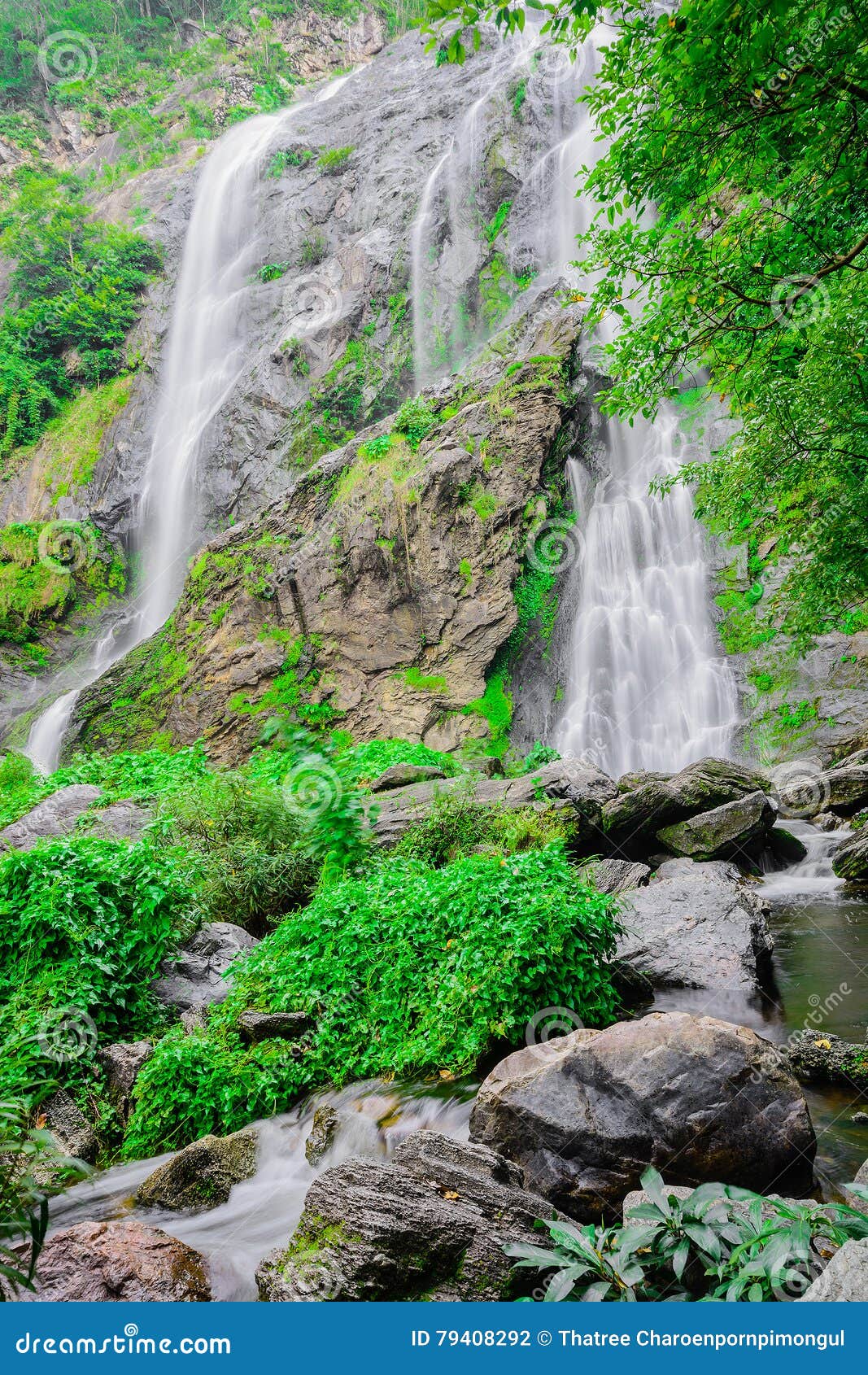 https://mdw-travel-data-us-east-1.s3.amazonaws.com/img/country/Thailand/Khlong-Nueng-Waterfall/img_03.jpg