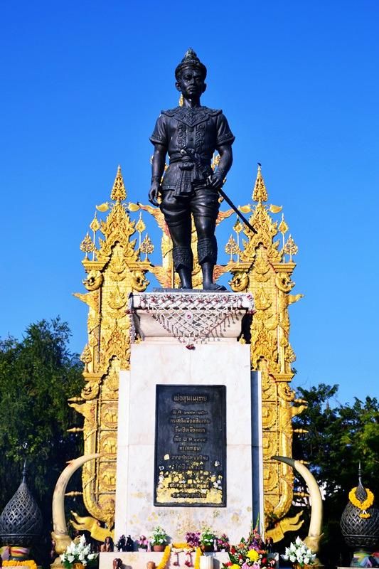 https://mdw-travel-data-us-east-1.s3.amazonaws.com/img/country/Thailand/King-Mengrai-the-Great-Monument/img_00.jpg