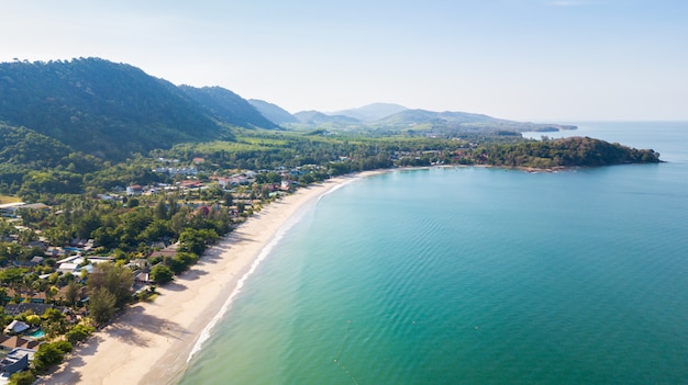 https://mdw-travel-data-us-east-1.s3.amazonaws.com/img/country/Thailand/Klong-Dao-Beach/img_01.jpg