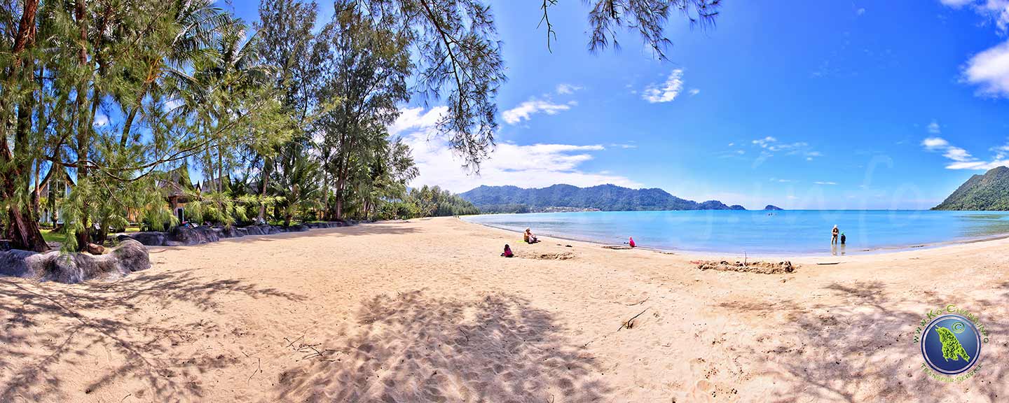 https://mdw-travel-data-us-east-1.s3.amazonaws.com/img/country/Thailand/Klong-Son-Bay/img_01.jpg