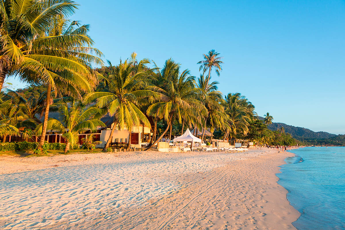 https://mdw-travel-data-us-east-1.s3.amazonaws.com/img/country/Thailand/Ko-Chang-Tai-Pier/img_03.jpg