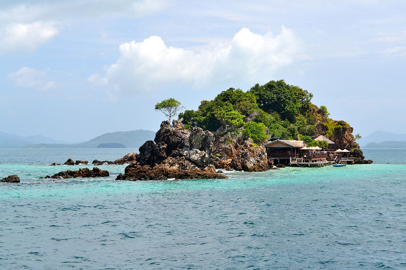 https://mdw-travel-data-us-east-1.s3.amazonaws.com/img/country/Thailand/Ko-Kai/img_00.jpg