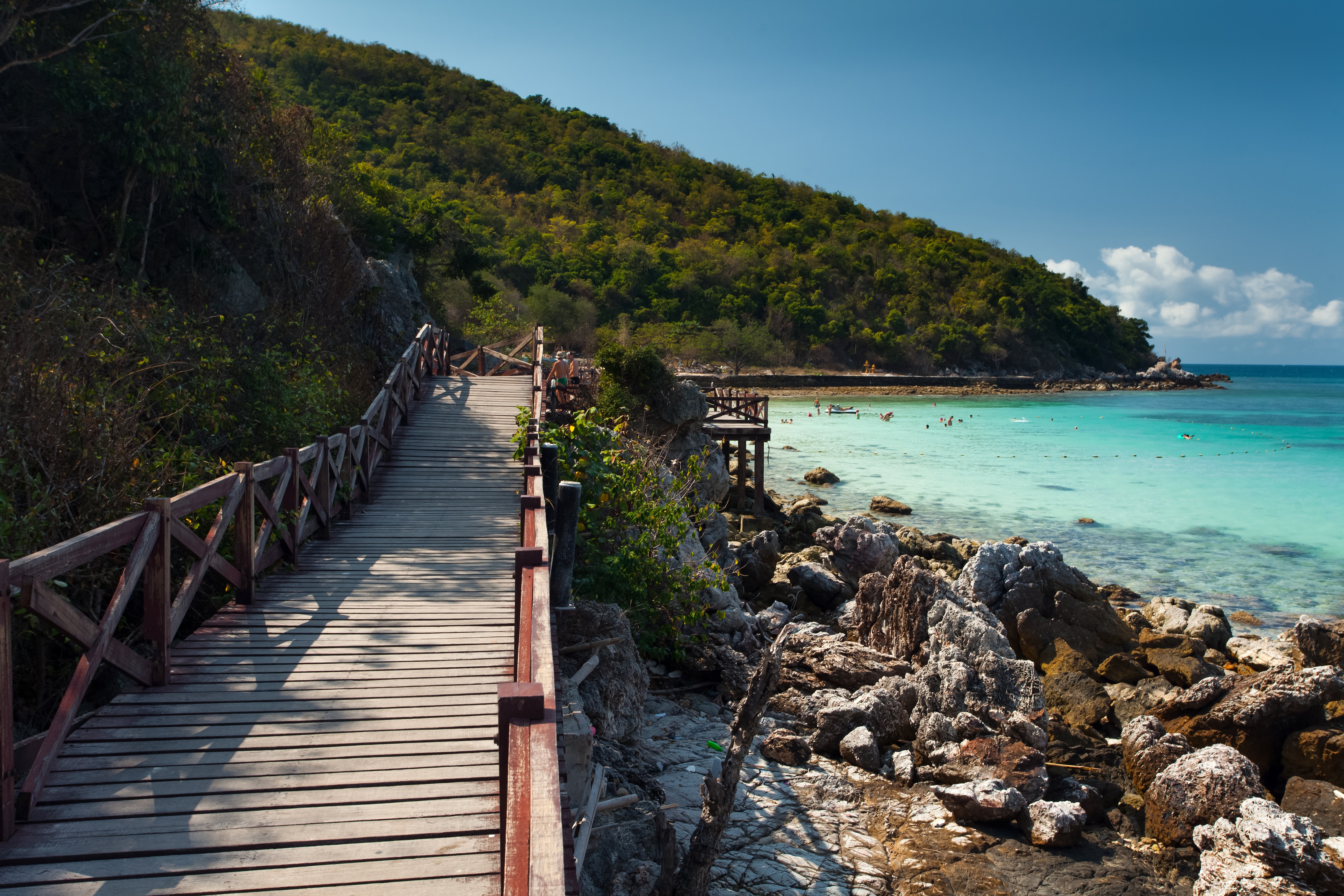 https://mdw-travel-data-us-east-1.s3.amazonaws.com/img/country/Thailand/Ko-Phai/img_00.jpg