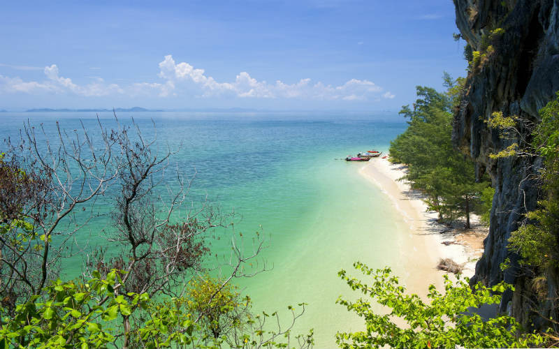 https://mdw-travel-data-us-east-1.s3.amazonaws.com/img/country/Thailand/Koh-Lao-Liang/img_02.jpg