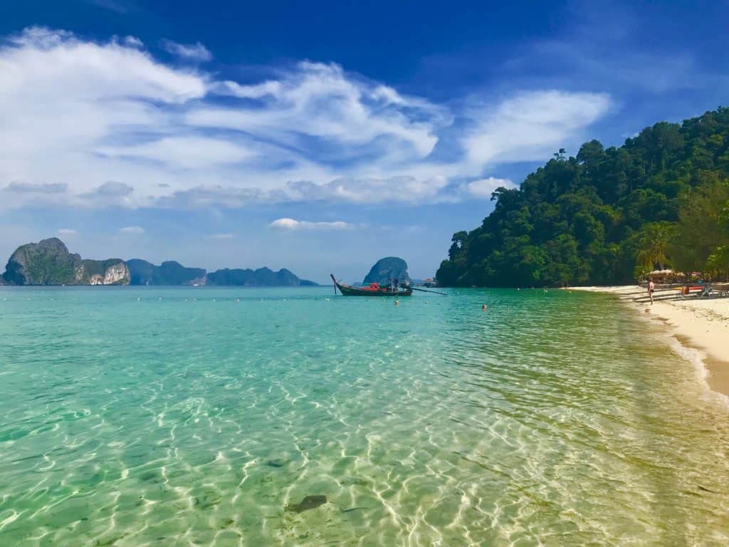 https://mdw-travel-data-us-east-1.s3.amazonaws.com/img/country/Thailand/Koh-Ngai/img_03.jpg