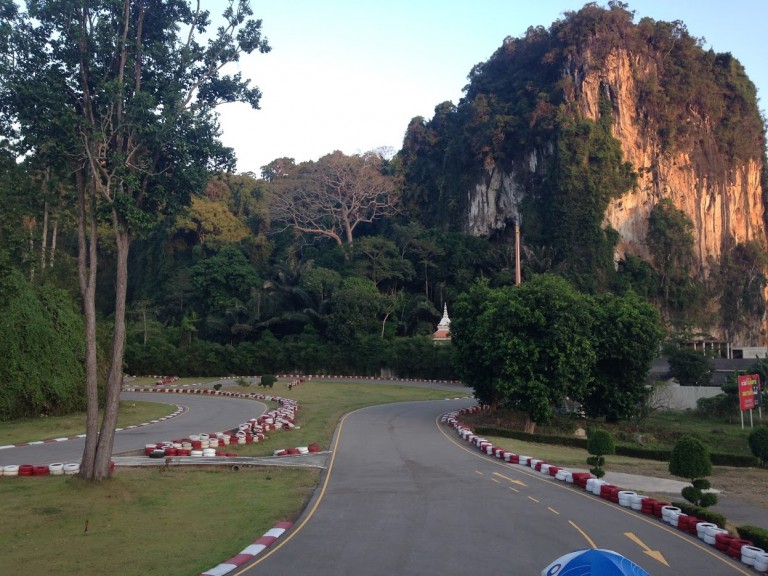 https://mdw-travel-data-us-east-1.s3.amazonaws.com/img/country/Thailand/Krabi-Kart-Speedway/img_02.jpg