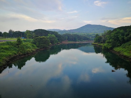 https://mdw-travel-data-us-east-1.s3.amazonaws.com/img/country/Thailand/Lam-Nam-Nan-National-Park/img_03.jpg