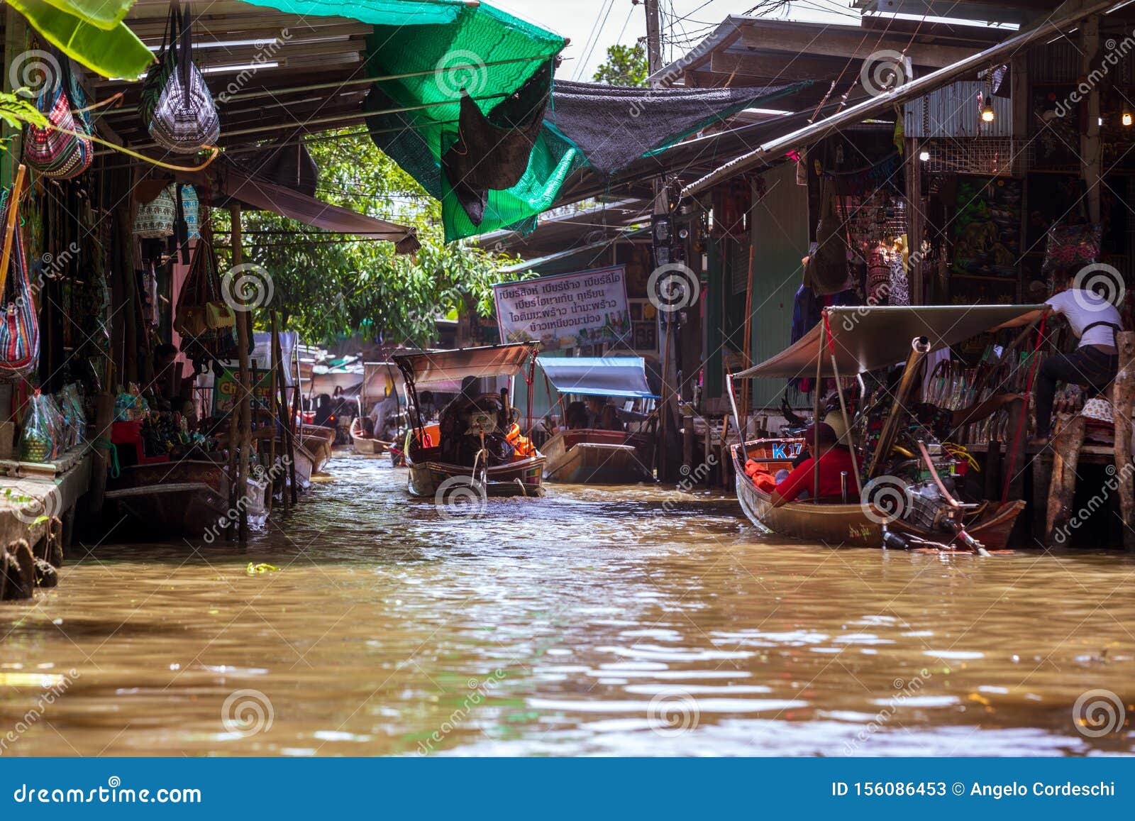 https://mdw-travel-data-us-east-1.s3.amazonaws.com/img/country/Thailand/Marai-Phosai-Market/img_01.jpg