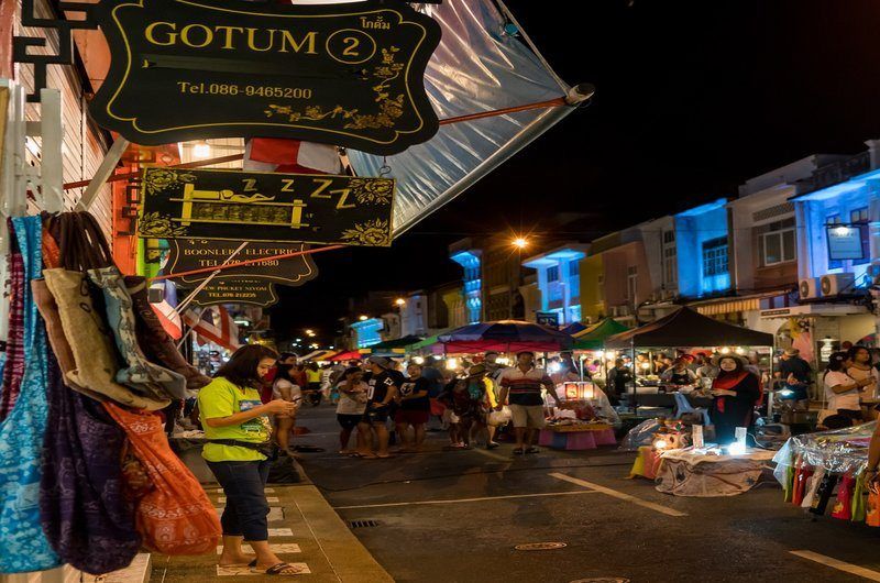 https://mdw-travel-data-us-east-1.s3.amazonaws.com/img/country/Thailand/Marai-Phosai-Market/img_02.jpg
