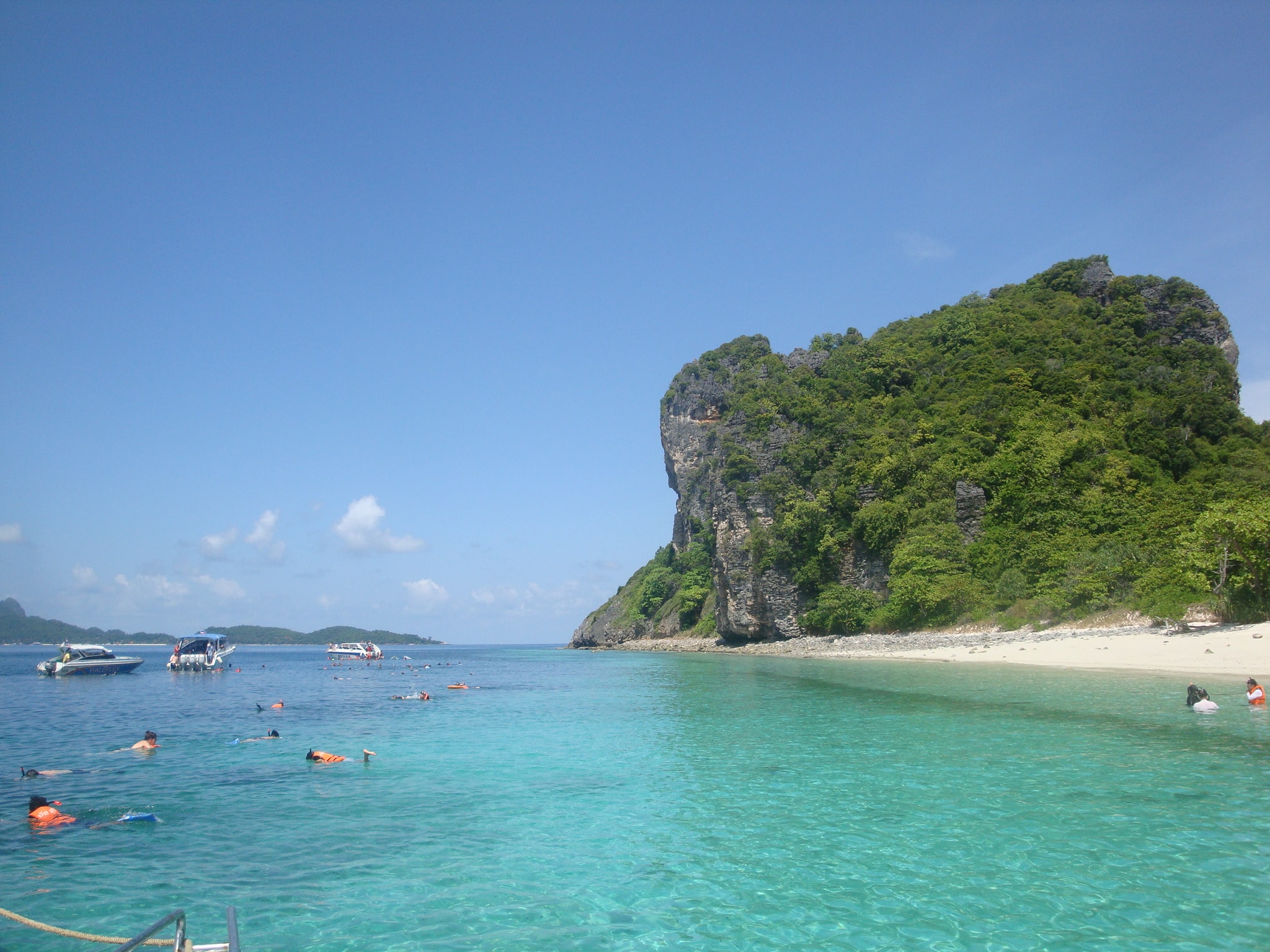 https://mdw-travel-data-us-east-1.s3.amazonaws.com/img/country/Thailand/Mosquito-Island/img_00.jpg