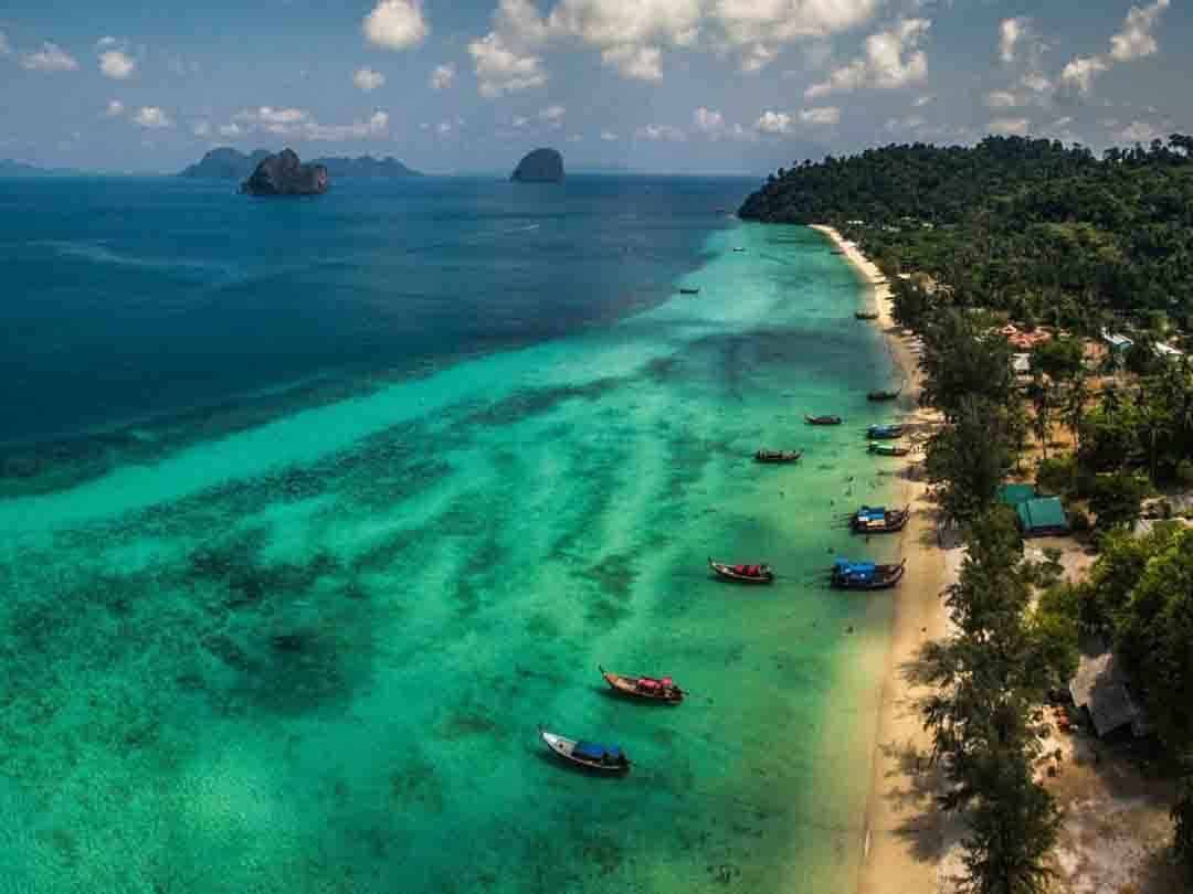 https://mdw-travel-data-us-east-1.s3.amazonaws.com/img/country/Thailand/Mu-Ko-Lanta-National-Park/img_02.jpg