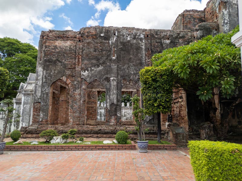 https://mdw-travel-data-us-east-1.s3.amazonaws.com/img/country/Thailand/Narai-National-Museum/img_02.jpg