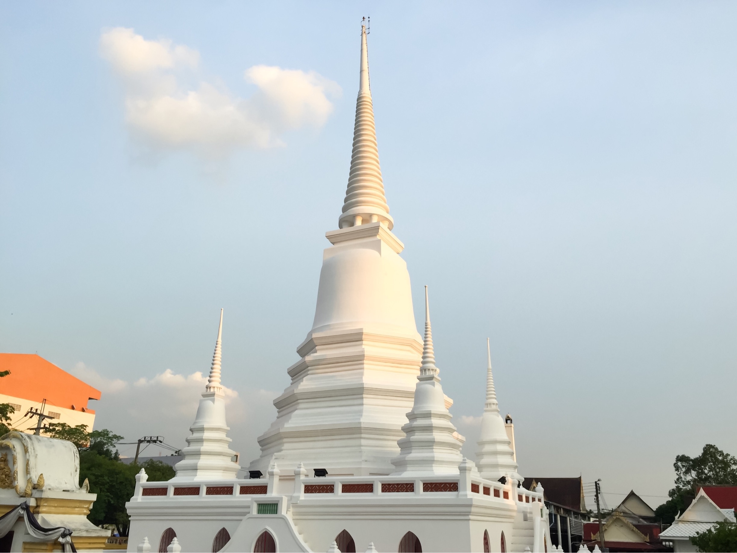 https://mdw-travel-data-us-east-1.s3.amazonaws.com/img/country/Thailand/Nonthaburi-Market/img_03.jpg
