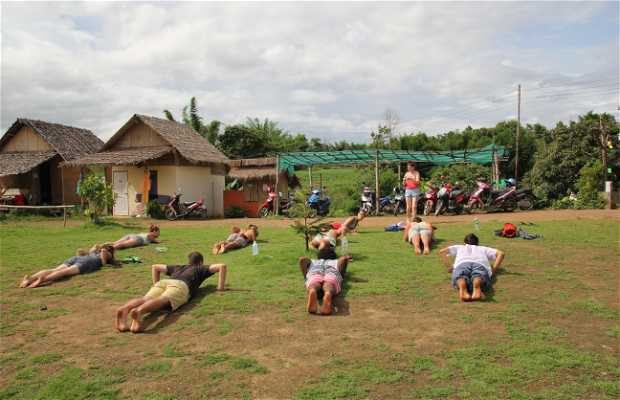 https://mdw-travel-data-us-east-1.s3.amazonaws.com/img/country/Thailand/Pai-Circus-School/img_01.jpg