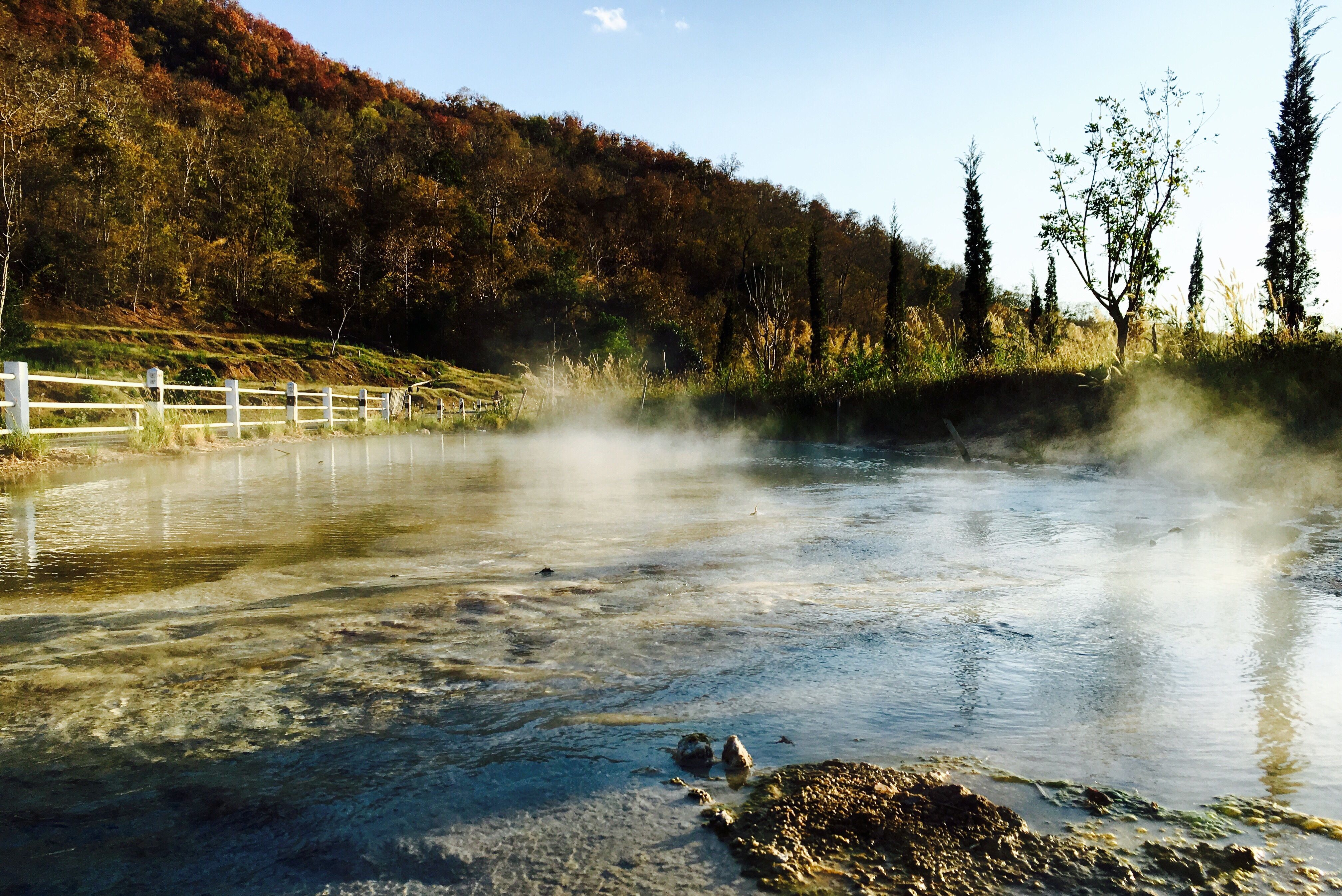 https://mdw-travel-data-us-east-1.s3.amazonaws.com/img/country/Thailand/Pai-Hot-Springs/img_01.jpg