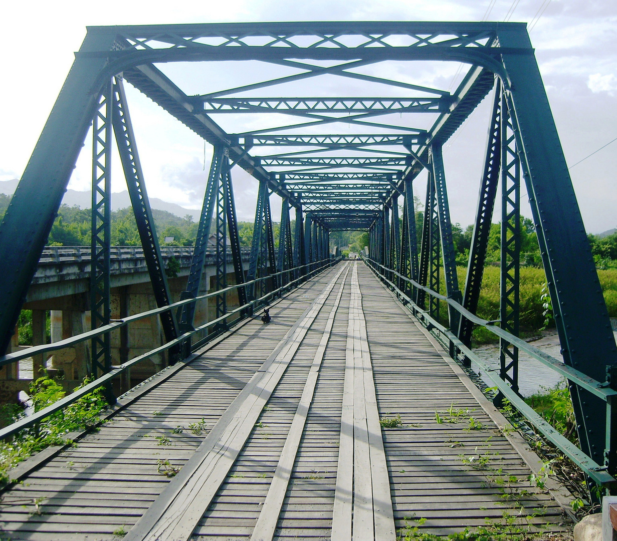 https://mdw-travel-data-us-east-1.s3.amazonaws.com/img/country/Thailand/Pai-World-War-II-Memorial-Bridge/img_01.jpg