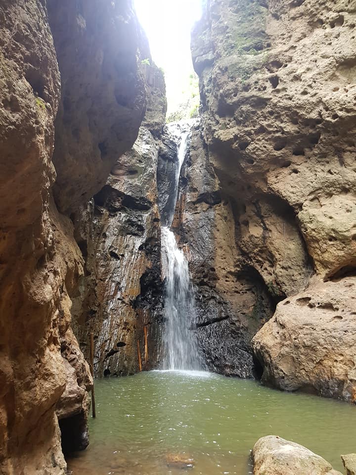 https://mdw-travel-data-us-east-1.s3.amazonaws.com/img/country/Thailand/Pam-Bok-Waterfall/img_02.jpg