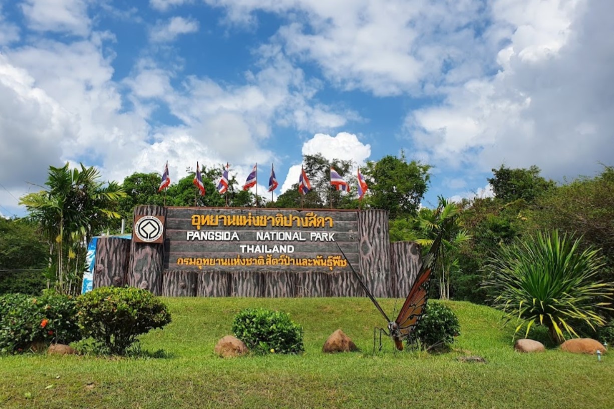 https://mdw-travel-data-us-east-1.s3.amazonaws.com/img/country/Thailand/Pang-Sida-National-Park/img_01.jpg