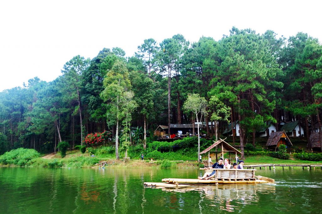 https://mdw-travel-data-us-east-1.s3.amazonaws.com/img/country/Thailand/Pang-Ung/img_01.jpg