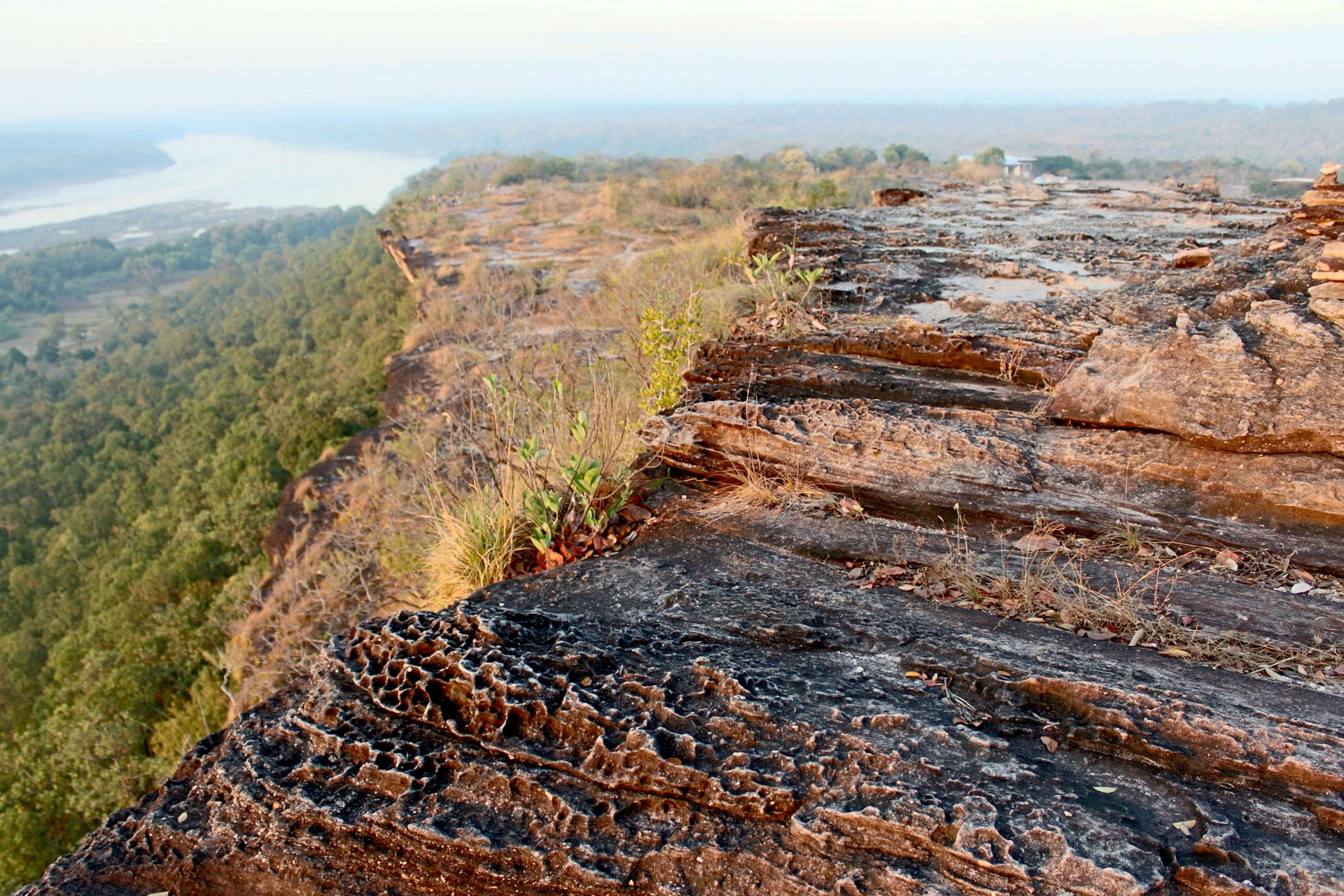 https://mdw-travel-data-us-east-1.s3.amazonaws.com/img/country/Thailand/Pha-Taem-National-Park/img_03.jpg