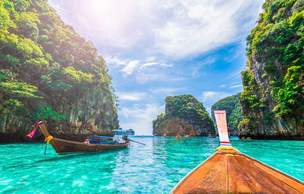 https://mdw-travel-data-us-east-1.s3.amazonaws.com/img/country/Thailand/Phi-Phi-Islands/img_02.jpg