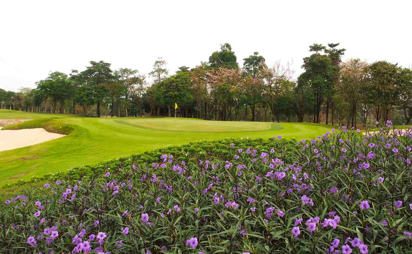 https://mdw-travel-data-us-east-1.s3.amazonaws.com/img/country/Thailand/Phoenix-Golf-and-Country-Club/img_02.jpg