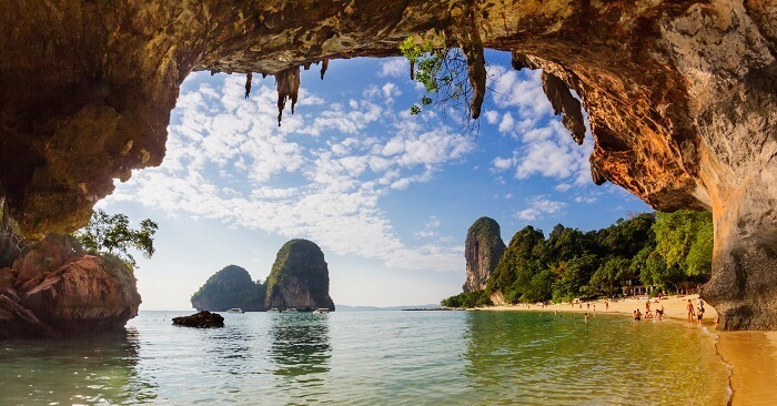 https://mdw-travel-data-us-east-1.s3.amazonaws.com/img/country/Thailand/Phra-Nang-Cave-Beach/img_02.jpg