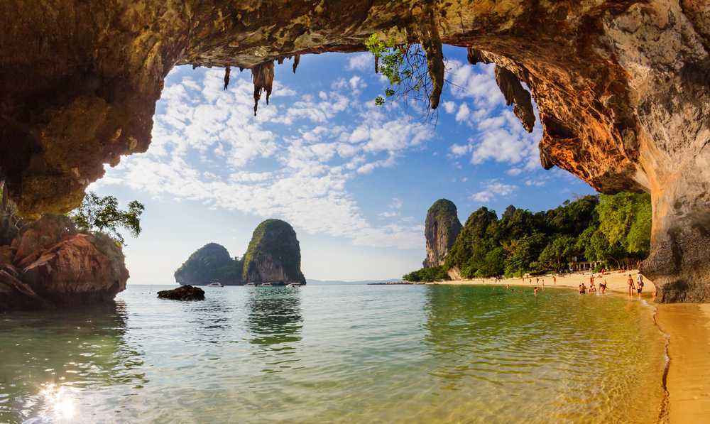 https://mdw-travel-data-us-east-1.s3.amazonaws.com/img/country/Thailand/Phra-Nang-Cave-Shrine/img_02.jpg