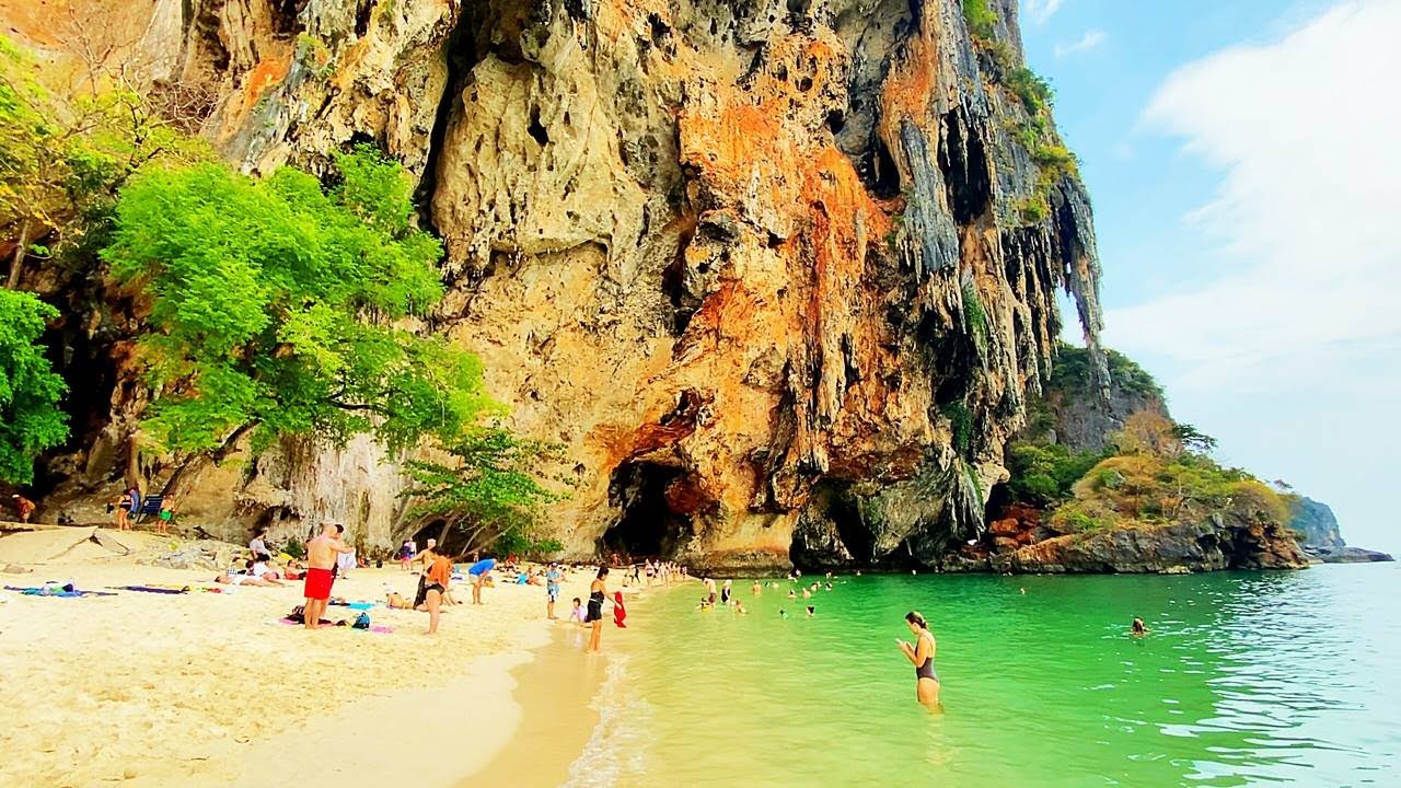 https://mdw-travel-data-us-east-1.s3.amazonaws.com/img/country/Thailand/Phra-Nang-Cave/img_02.jpg