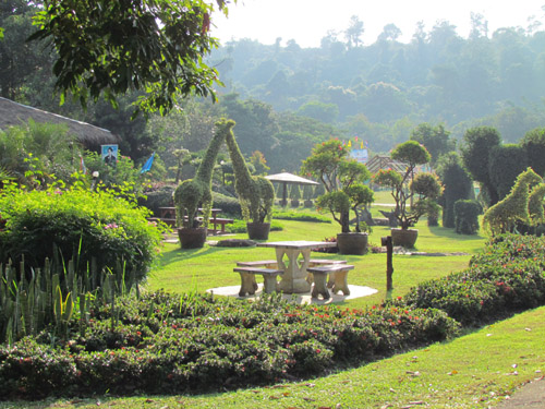 https://mdw-travel-data-us-east-1.s3.amazonaws.com/img/country/Thailand/Phu-Foi-Lom-Eco-Park/img_01.jpg