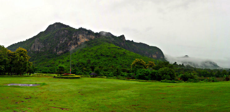 https://mdw-travel-data-us-east-1.s3.amazonaws.com/img/country/Thailand/Phu-Pha-Man-National-Park/img_02.jpg
