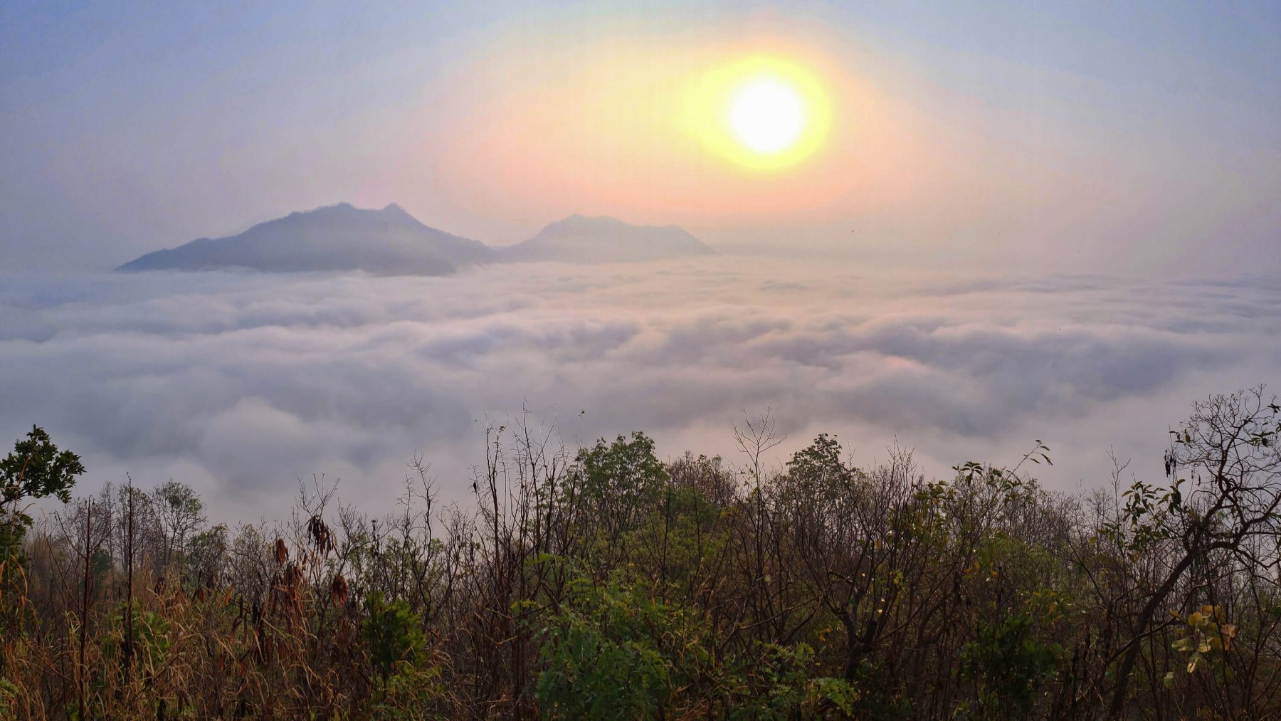 https://mdw-travel-data-us-east-1.s3.amazonaws.com/img/country/Thailand/Phu-Thok-Magic-Mountain/img_00.jpg