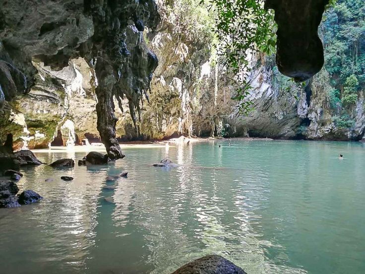 https://mdw-travel-data-us-east-1.s3.amazonaws.com/img/country/Thailand/Princess-Lagoon/img_02.jpg