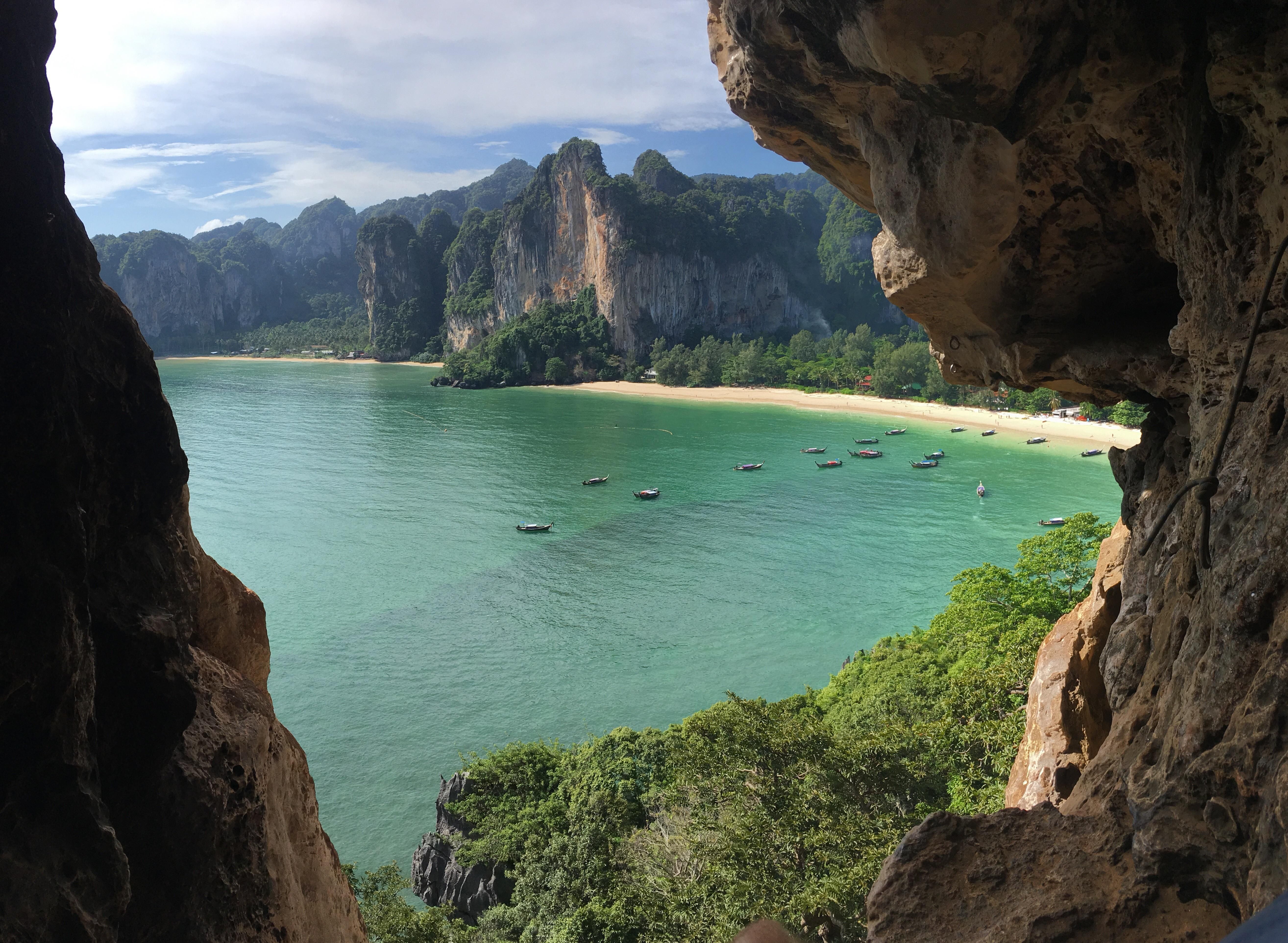 https://mdw-travel-data-us-east-1.s3.amazonaws.com/img/country/Thailand/Railay-Beach-Club/img_01.jpg