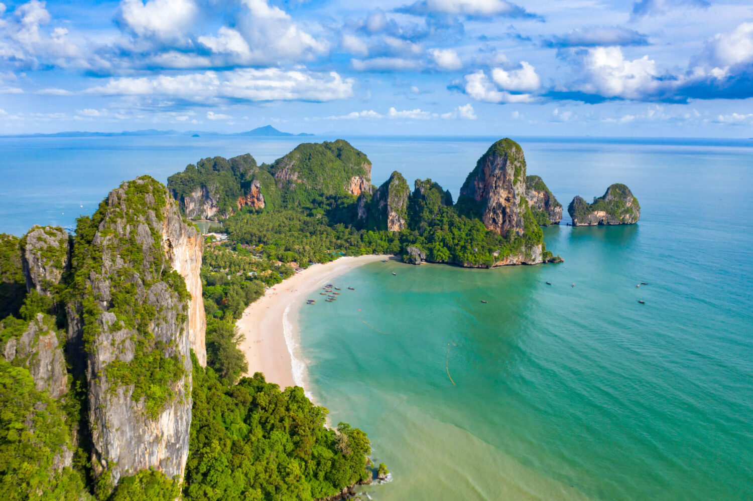 https://mdw-travel-data-us-east-1.s3.amazonaws.com/img/country/Thailand/Railay-Beach-Pier/img_02.jpg