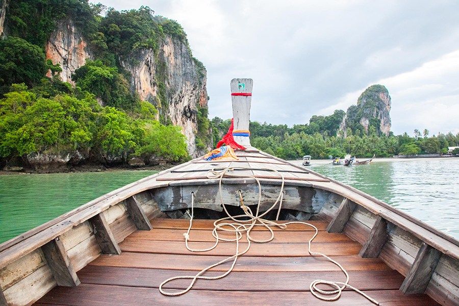 https://mdw-travel-data-us-east-1.s3.amazonaws.com/img/country/Thailand/Railay-Beach-Walking-Street/img_03.jpg