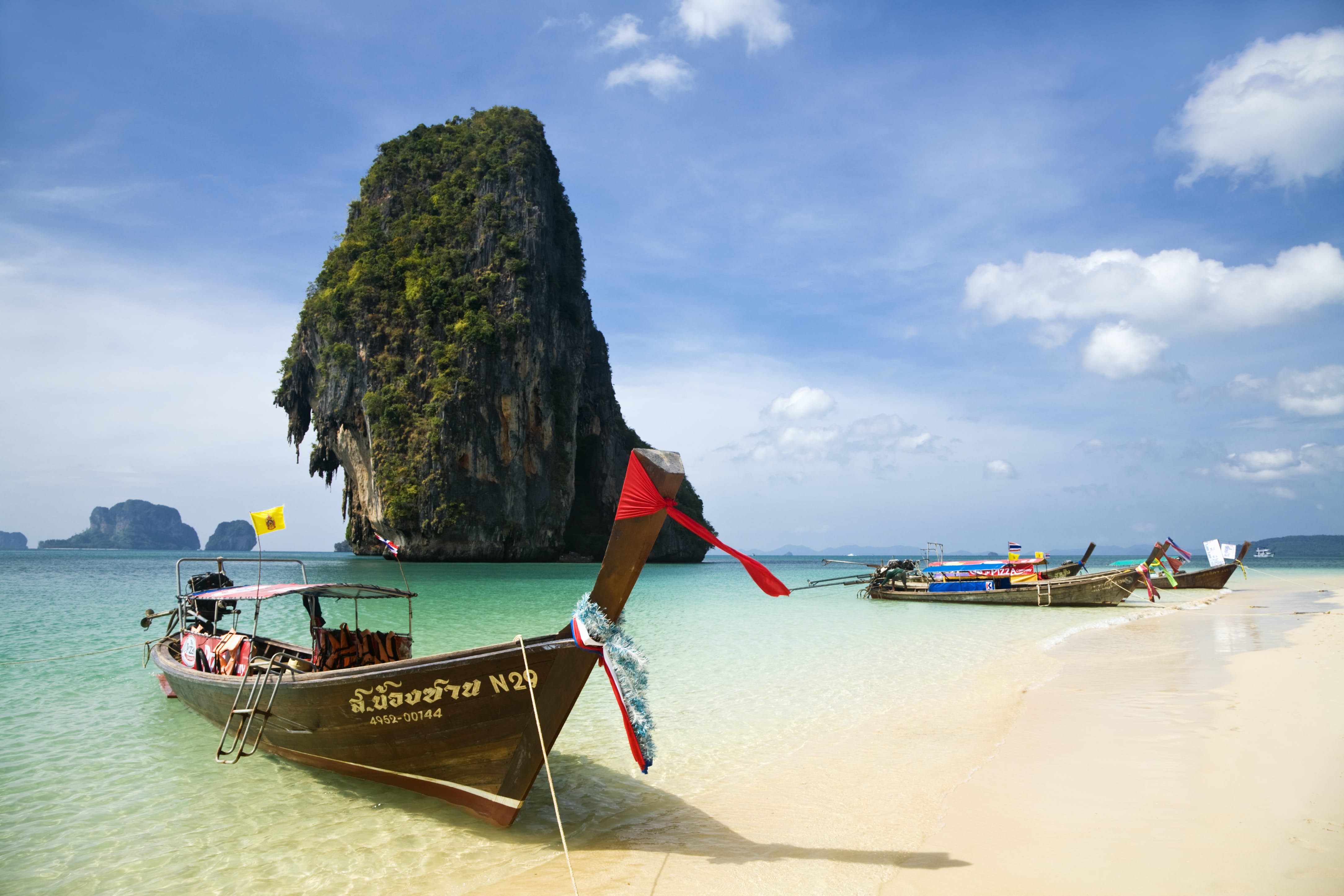 https://mdw-travel-data-us-east-1.s3.amazonaws.com/img/country/Thailand/Railay-West-Beach/img_01.jpg