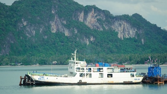https://mdw-travel-data-us-east-1.s3.amazonaws.com/img/country/Thailand/Raja-Ferry-Port/img_02.jpg