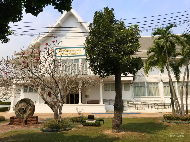 https://mdw-travel-data-us-east-1.s3.amazonaws.com/img/country/Thailand/Ramkhamhaeng-National-Museum/img_02.jpg