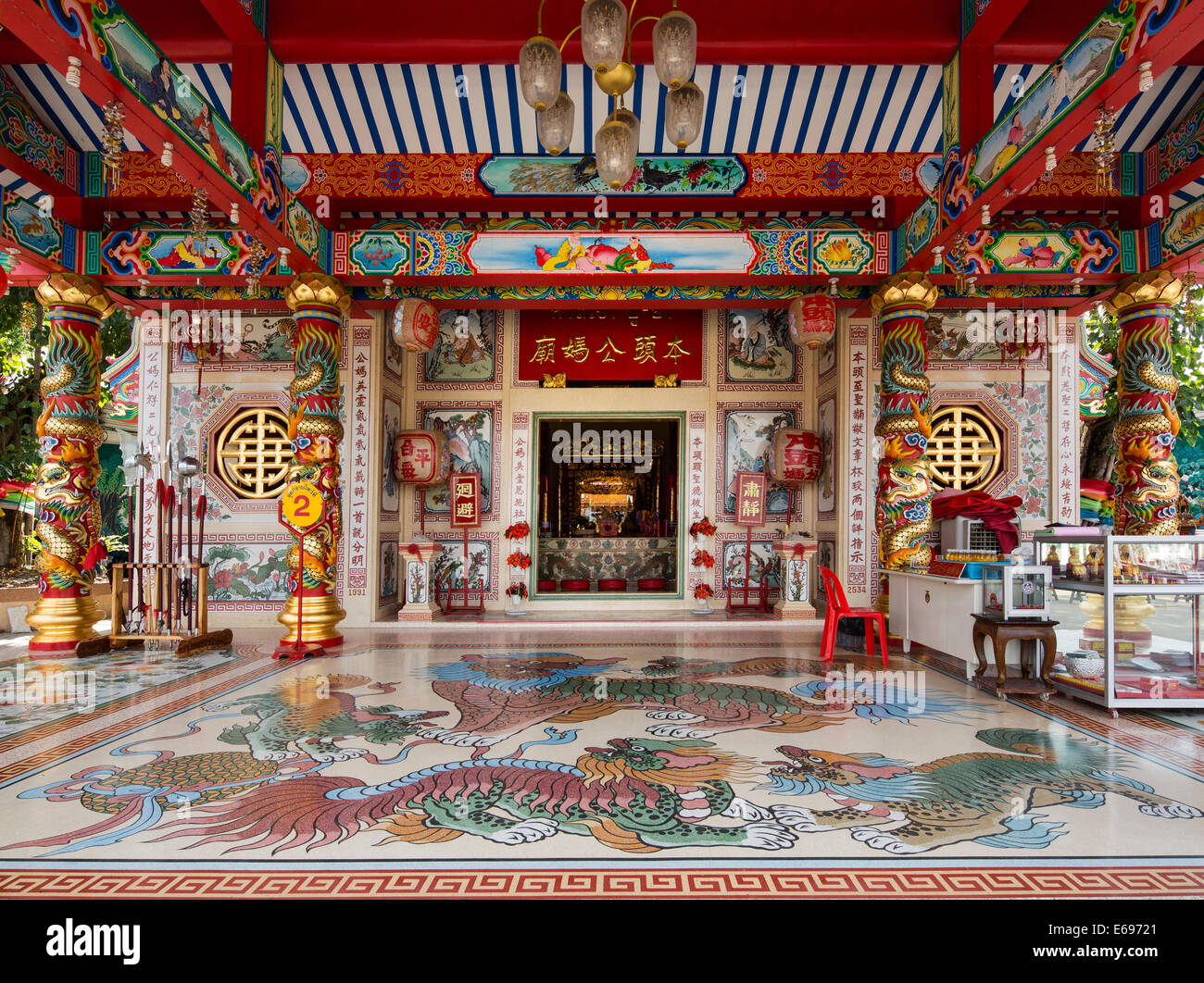 https://mdw-travel-data-us-east-1.s3.amazonaws.com/img/country/Thailand/Sanjao-Pu-Ya:-Ideal-Land/img_01.jpg